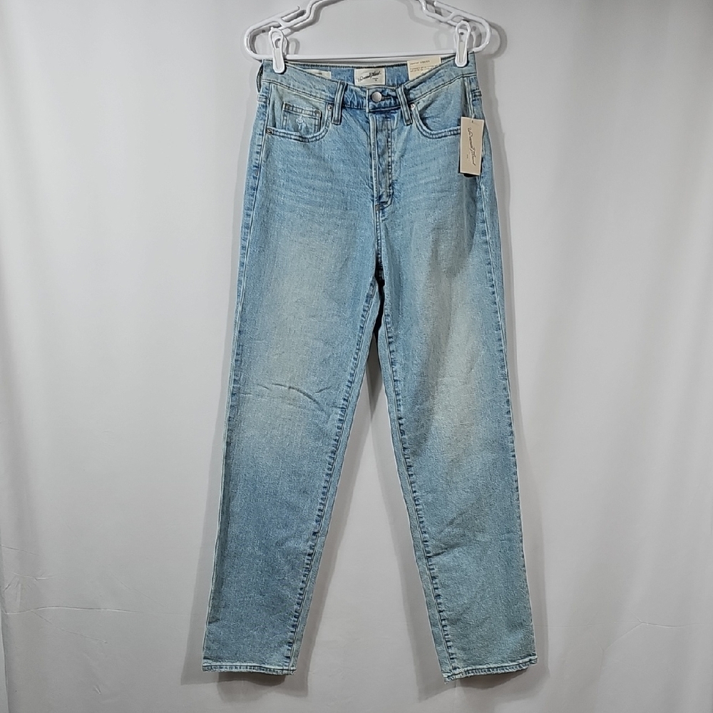 Universal Thread Light Blue Straight Leg Jeans